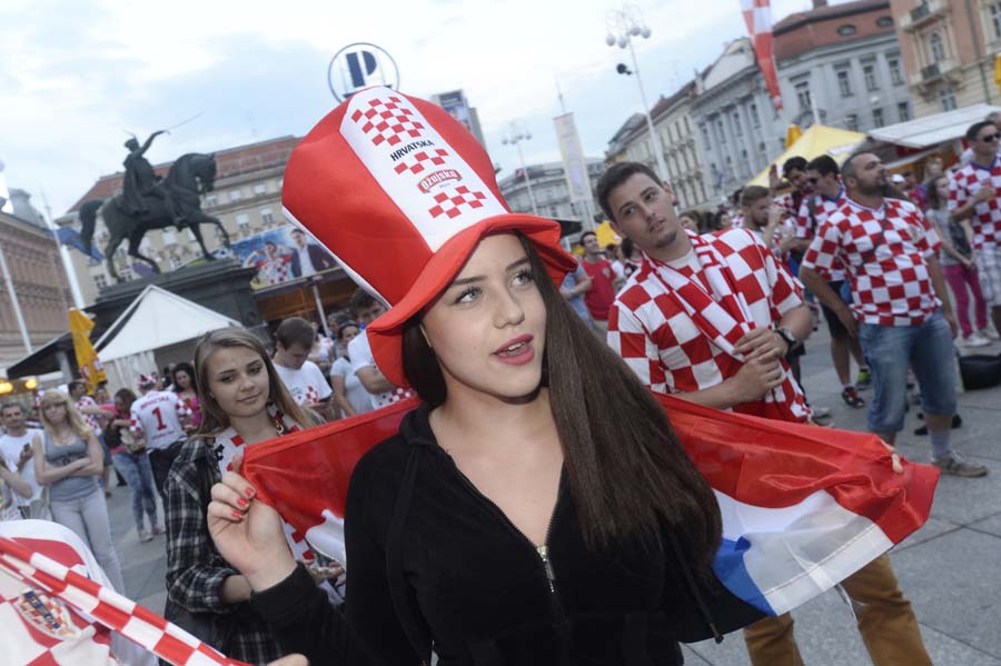 Хорватские фамилии. Хорватские девушки. Хорватские девушки фото. Мужчина и женщина хорватский. Хорватские девушки и мужчины.